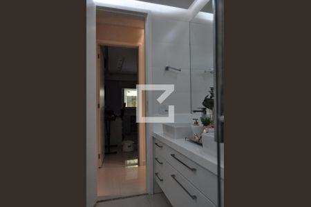 Apartamento à venda com 225m², 3 quartos e 2 vagasBanheiro Social