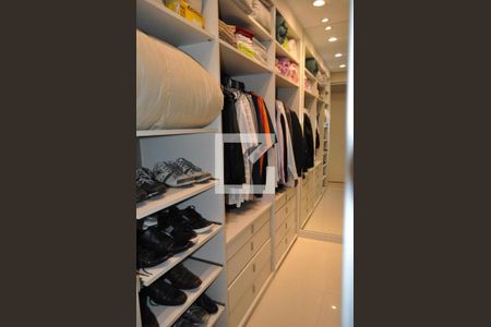 Apartamento à venda com 225m², 3 quartos e 2 vagasClose Quarto 3 