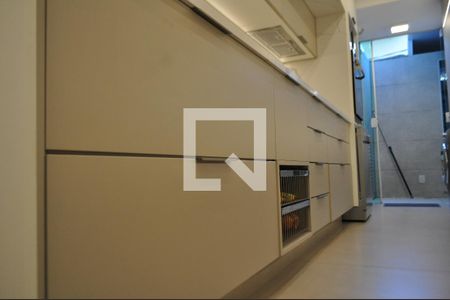 Apartamento à venda com 225m², 3 quartos e 2 vagasCozinha - Armários