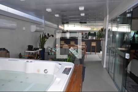Apartamento à venda com 225m², 3 quartos e 2 vagasHidro