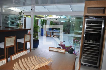 Apartamento à venda com 225m², 3 quartos e 2 vagasArea Gurmet