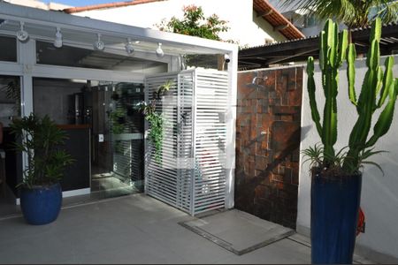 Apartamento à venda com 225m², 3 quartos e 2 vagasChuveirão 