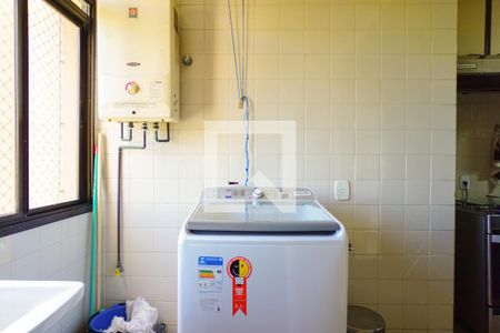 Apartamento para alugar com 160m², 4 quartos e 2 vagas Apartamento para alugar com 160m², 4 quartos e 2 vagasCozinha e Área de Serviço