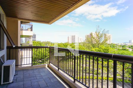 Apartamento para alugar com 160m², 4 quartos e 2 vagas Apartamento para alugar com 160m², 4 quartos e 2 vagasVaranda da Suíte