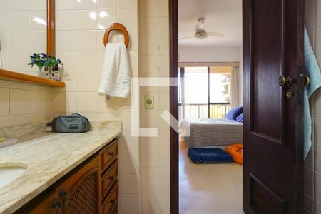 Apartamento para alugar com 160m², 4 quartos e 2 vagas Apartamento para alugar com 160m², 4 quartos e 2 vagasBanheiro da Suíte