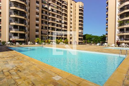 Apartamento para alugar com 160m², 4 quartos e 2 vagas Apartamento para alugar com 160m², 4 quartos e 2 vagasÁrea comum - Piscina