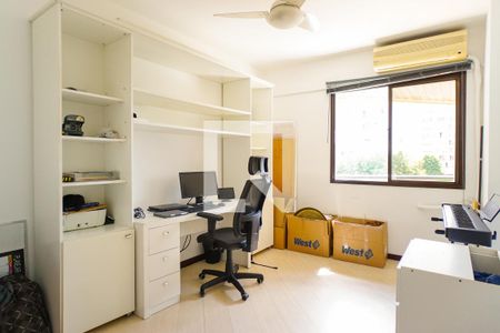 Apartamento para alugar com 160m², 4 quartos e 2 vagasQuarto 2