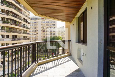 Apartamento para alugar com 160m², 4 quartos e 2 vagas Apartamento para alugar com 160m², 4 quartos e 2 vagasVaranda da Suíte