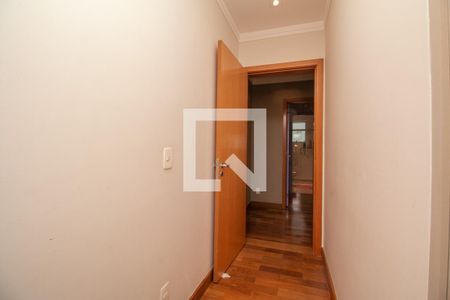 Apartamento à venda com 280m², 3 quartos e 5 vagasCorredor
