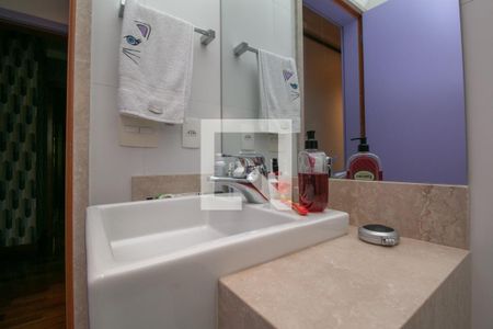 Apartamento à venda com 280m², 3 quartos e 5 vagasBanheiro Suíte 2