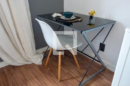 Sala/Quarto de kitnet/studio para alugar com 1 quarto, 15m² em Jardim Bonfiglioli, São Paulo