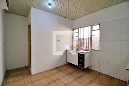 Sala/Cozinha de casa para alugar com 1 quarto, 32m² em Vila Palmares, Santo André