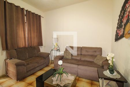 Casa à venda com 181m², 2 quartos e 1 vagaSala