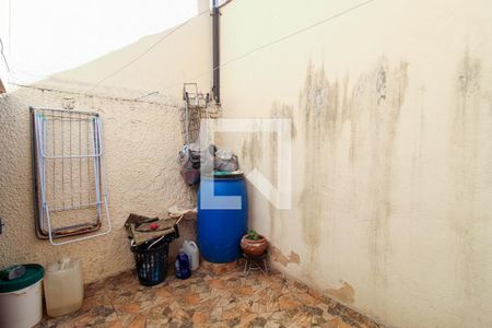 Casa à venda com 181m², 2 quartos e 1 vagaÁrea de Serviço