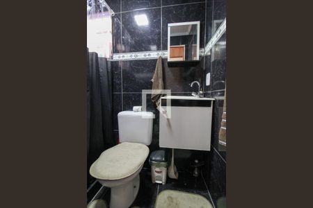 Casa à venda com 181m², 2 quartos e 1 vagaBanheiro da Suíte