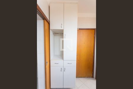 Apartamento para alugar com 94m², 3 quartos e 2 vagas Apartamento para alugar com 94m², 3 quartos e 2 vagasArmário da Área de Serviço