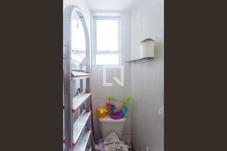 Apartamento para alugar com 94m², 3 quartos e 2 vagas Apartamento para alugar com 94m², 3 quartos e 2 vagasBanheiro de Serviço