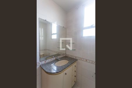 Apartamento para alugar com 94m², 3 quartos e 2 vagas Apartamento para alugar com 94m², 3 quartos e 2 vagasBanheiro Social