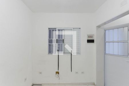Quarto de casa para alugar com 1 quarto, 45m² em Parque Paineiras, São Paulo