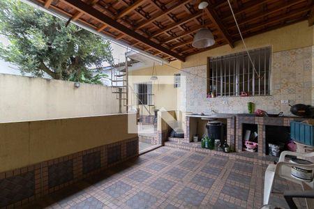 Casa à venda com 232m², 5 quartos e 2 vagasLavanderia