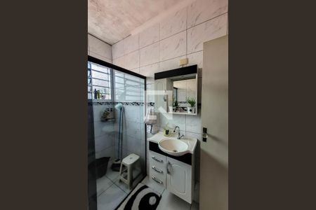 Casa à venda com 200m², 4 quartos e 2 vagasBanheiro (edicula)