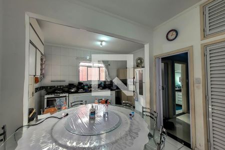 Casa à venda com 200m², 4 quartos e 2 vagascozinha/copa