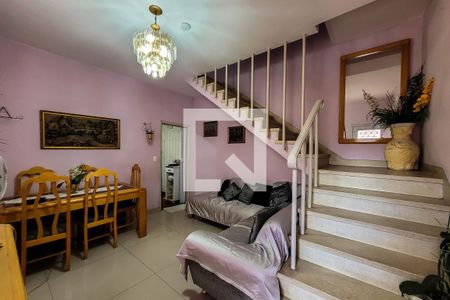 Casa à venda com 200m², 4 quartos e 2 vagassala (edicula)