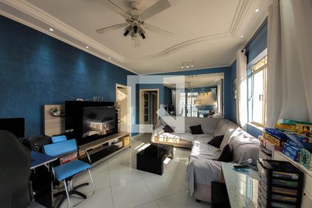 Sala de casa à venda com 4 quartos, 200m² em Cambuci, São Paulo