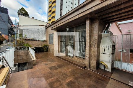 Casa à venda com 200m², 4 quartos e 2 vagasquintal da frente 