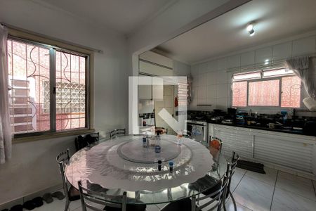 Casa à venda com 200m², 4 quartos e 2 vagascozinha/copa