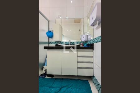 Casa à venda com 200m², 4 quartos e 2 vagasBanheiro