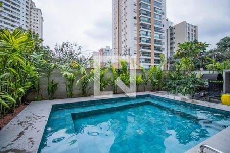 Studio à venda com 26m², 1 quarto e sem vaga Studio à venda com 26m², 1 quarto e sem vagaÁrea comum - Piscina