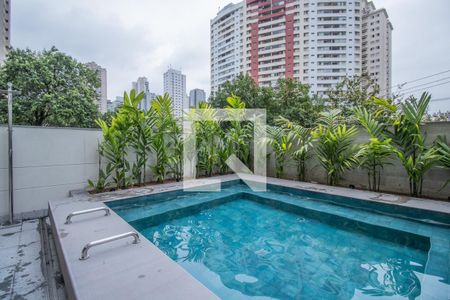 Studio à venda com 26m², 1 quarto e sem vaga Studio à venda com 26m², 1 quarto e sem vagaÁrea comum - Piscina