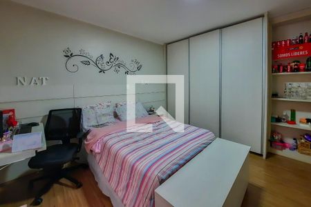 Casa à venda com 270m², 4 quartos e 4 vagasSuíte 2