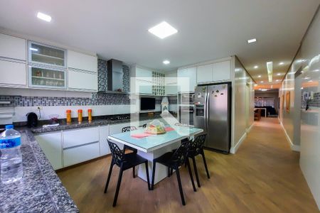 Casa à venda com 270m², 4 quartos e 4 vagasCozinha