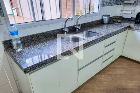 Casa à venda com 270m², 4 quartos e 4 vagasCozinha
