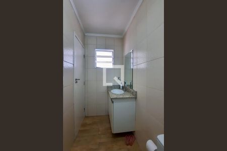 Casa à venda com 270m², 4 quartos e 4 vagasBanheiro 2