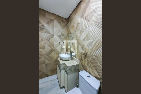 Casa à venda com 270m², 4 quartos e 4 vagasBanheiro Social 1