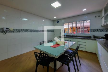 Casa à venda com 270m², 4 quartos e 4 vagasCozinha