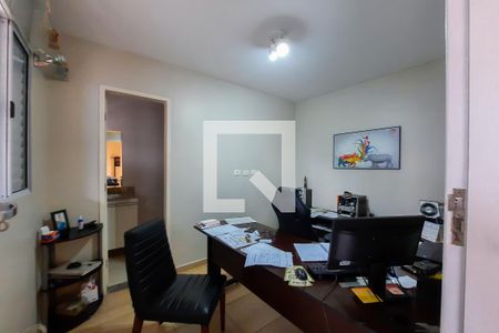 Casa à venda com 270m², 4 quartos e 4 vagasEscritório