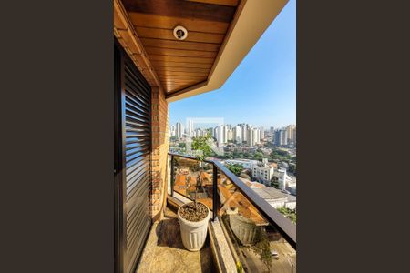 Apartamento à venda com 147m², 3 quartos e 3 vagasVaranda Quarto 2