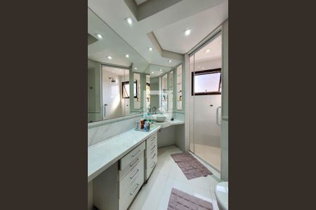 Apartamento à venda com 147m², 3 quartos e 3 vagasBanheiro Suíte