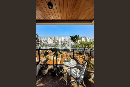 Varanda Sala de apartamento à venda com 3 quartos, 147m² em Bosque da Saúde, São Paulo