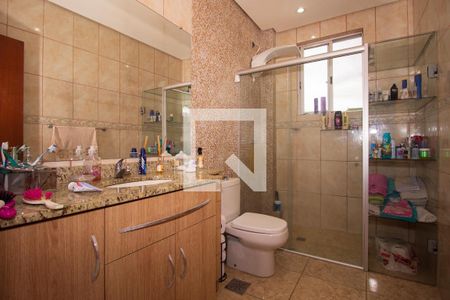 Apartamento à venda com 120m², 3 quartos e 2 vagas Apartamento à venda com 120m², 3 quartos e 2 vagasBanheiro