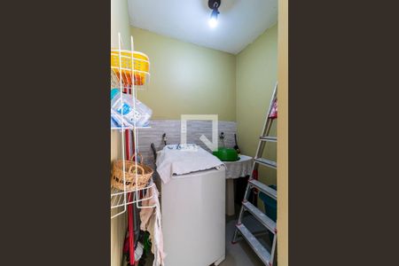 Casa para alugar com 80m², 2 quartos e 1 vaga1o. Andar - Área de Serviço