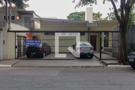 Casa à venda com 195m², 3 quartos e 3 vagasFachada