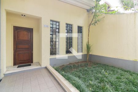 Casa à venda com 195m², 3 quartos e 3 vagasFachada