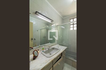 Casa à venda com 195m², 3 quartos e 3 vagasBanheiro Suíte