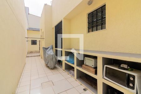 Casa à venda com 195m², 3 quartos e 3 vagasCorredor