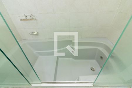 Casa à venda com 195m², 3 quartos e 3 vagasBanheiro Suíte